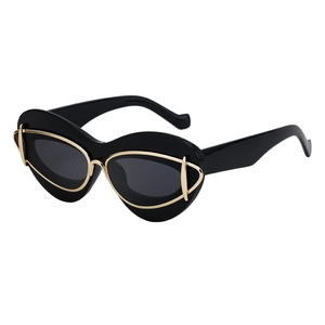Fashion Cat Eye Sunglasses For Women Retro Y2K Style UV400 Protection Metal Trim Oversized Tinted Lens Eyewear