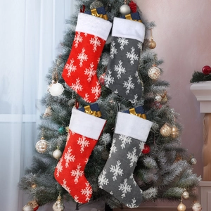 Classic Christmas Stockings Plush Snowflake Pattern Faux Fur Cuff Holiday Home Hanging Decoration Gift Bags Red Grey