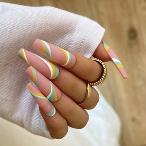 Unghie Finte Lunghe A Forma Di Bara Opaco Motivo A Onde Colorate Stile Francese Rosa Giallo Blu