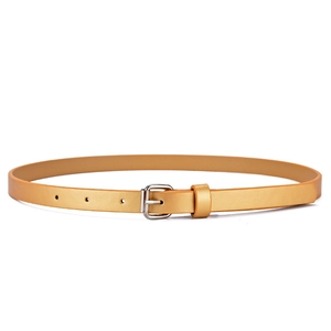 Sottile cintura per bambini in marrone chiaro con elegante fibbia in metallo argento.