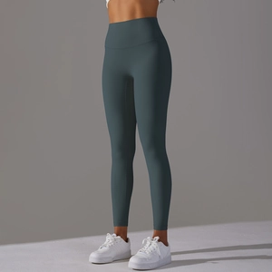 Détail du legging de yoga taille haute bleu-gris foncé avec effet galbant sans couture