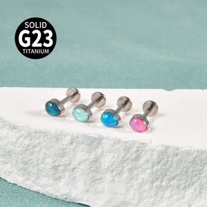 Lot de 4 piercings labret en titane G23 avec opales colorées vert bleu et rose