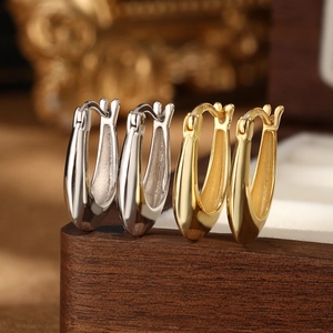 Minimalist S925 sterling silver U-shaped hoop earrings in gold and silver finishes