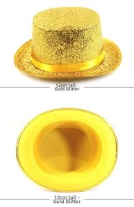 Detail view of a 12cm high gold sequin top hat with metallic fringe finish for parties