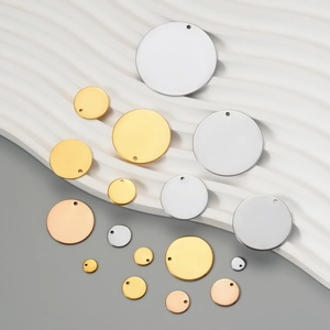 Polished stainless steel round pendant tags in gold, silver and rose gold finishes