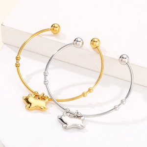 Bracelets ouverts minimalistes dorés et argentés avec pendentifs animaux sur pierre