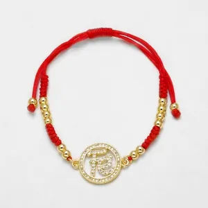 Minimalistisches rotes Webarmband mit Goldanhänger, Zirkonia-Inlay und Fe-Schriftzug
