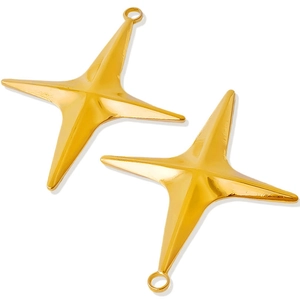 Detailed view of two 18k gold plated stainless steel star charms with top jump rings