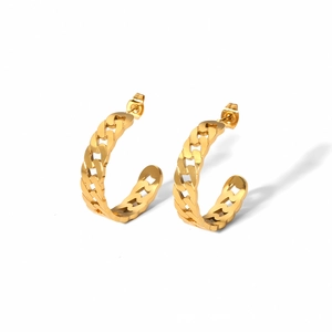 Orecchini a cerchio a C in acciaio inossidabile placcato oro 18K con design a maglia