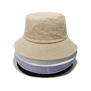 Chapeaux bobs texturés pour femmes avec strass brillants disponibles en quatre couleurs