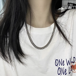 Classic silver Cuban link chain necklace in stainless steel for hip hop style fashion