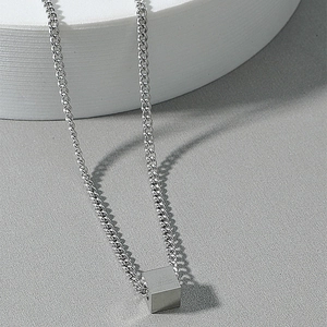 Minimalist Titanium Steel Cube Pendant Necklace Harajuku Hip Hop Geometric Cuboid Necklace For Men Women Unisex Jewelry Gift