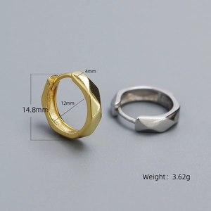 Detailed view of irregular geometric hoop earrings with precise size and weight dimensions