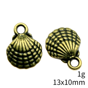 Macro detail of 13x10mm shell pendants in zinc alloy with 1g weight specifications