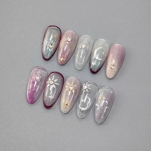 Elegante 5D geprägte Stern- und Mond-Nagelaufkleber mit lila Farbverlauf und Perlen.