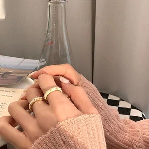 Chic enamel drip glaze and pearl rings set in gold finish for women's jewelry collection
