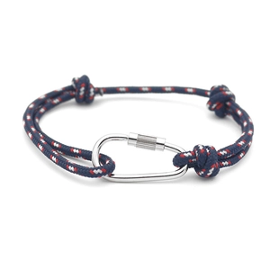 Bracciale in corda intrecciata RPET blu con dettagli rossi e fibbia da trekking argento