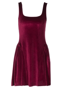 Elegant burgundy velvet sleeveless dress with square neck and pleated waist details