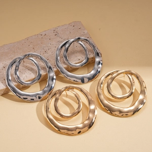 Minimalist double layered irregular round metal earrings in gold and silver finishes