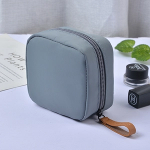 Mini Square Nylon Lipstick Storage Bag Waterproof Portable Small Makeup Pouch With Leather Puller Zippered Minimalist Travel Organizer