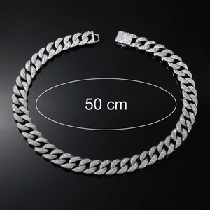 Collier cubain hip hop argenté de 50cm avec cristaux sur fond de miroir noir