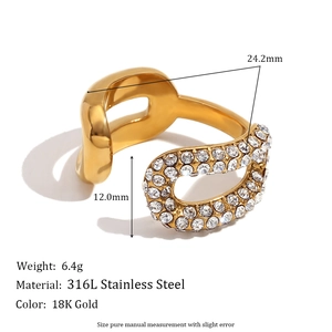 Anello aperto in acciaio inossidabile placcato oro 18K con cristalli pavé