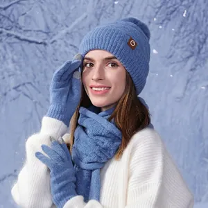 Ensemble d'hiver 3 pièces pour femme avec bonnet bleu, écharpe et gants tactiles
