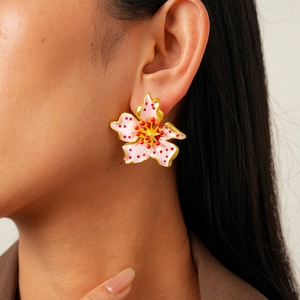 Enamel Flower Stud Earrings With Silver Earring Post Sweet Pink Red Polka Dot Floral Design Alloy Jewelry For Women