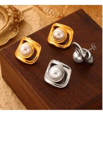 Détails de boucles d'oreilles en perles rétro avec cadres en métal doré et argenté