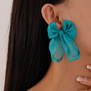Elegant green lace bow earrings for women featuring a handmade tulle butterfly design