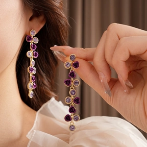 Boucles d'oreilles rose dorée avec pampilles et cristaux violets style vintage français