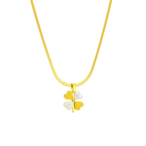 Collier trèfle à quatre feuilles avec finition dorée mate et pendentif en nacre blanche