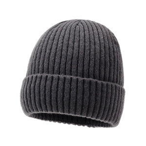 Bonnet en maille côtelée gris foncé pour homme, idéal pour l'hiver et le froid extérieur