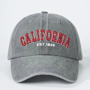 Verstellbare grau gewaschene Baumwoll-Baseballkappe mit roter California-Stickerei