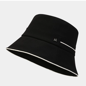 Faltbarer Damen Sonnenhut in Schwarz mit weißen Kontrastnähten und metallischem M-Logo