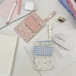 Floral canvas nurse pocket protector set with double-layer thick fabric and flap closure