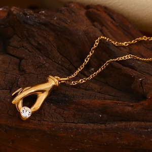 Noble Lady Hand Pendant Necklace 18K Gold Plated Stainless Steel Round Zircon Creative Fashion Jewelry Gift For Women