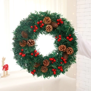 Couronne De Noël Avec Lumières LED Pommes De Pin Baies Rouges Pour Porte Entrée Décoration De Maison Artificielle PVC Aiguilles De Pin