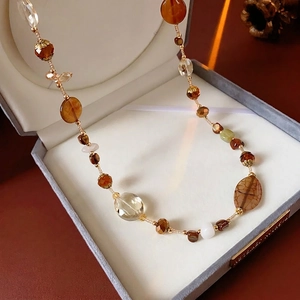 Retro multi-material beaded necklace with amber agate and white jade in a luxury jewelry box