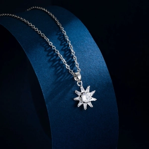 Collier Pendentif Tournesol Avec Zircon Cuivre Étoile Charme Et Chaîne En Acier Inoxydable Pour Femmes Mode Style Simple