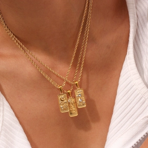 Three-layer gold-plated tarot pendant necklace with twisted chains and Moon engraving