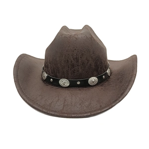 Vintage Western Cowboyhut aus dunkelbraunem Kunstleder mit Nietengürtel auf Weiß