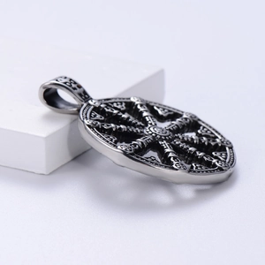 Retro viking compass stainless steel pendant for men in vintage silver finish