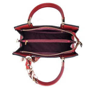 Elegante bolso de boda rojo de cuero para mujer con amplio interior de tres capas