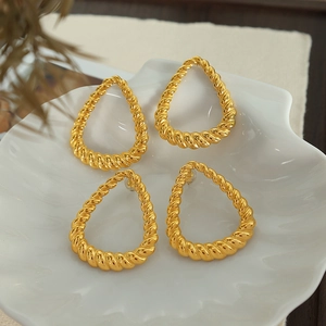 Exaggerated Vintage Gold Stainless Steel Twisted Rope Geometric Triangle Earrings For Women Lightweight Fashion Jewelry Accessories