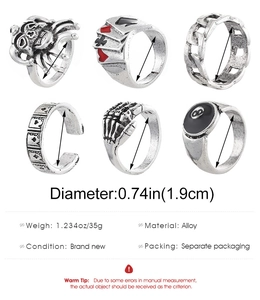 Detailed size specifications for punk rings featuring skull and poker designs