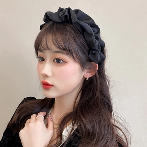 Serre-tête plissé noir élégant pour femme style vintage français en satin soyeux
