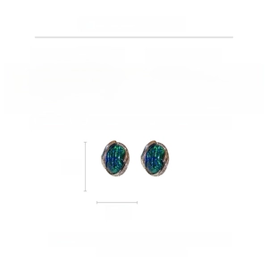 Detail view of vintage resin earrings with turquoise stone, 3cm height specifications