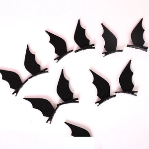 Halloween bat wing hair clips set in black felt for spooky party cosplay decorations