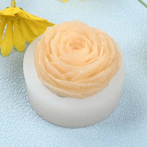 Detailed 3D rose silicone mold for DIY candles and aromatherapy plaster crafts